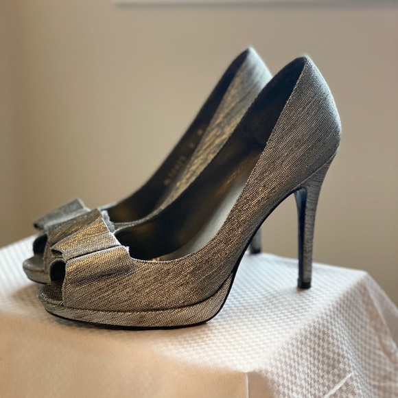Stuart Weitzman Silver peep toe heels - Picture 2 of 4